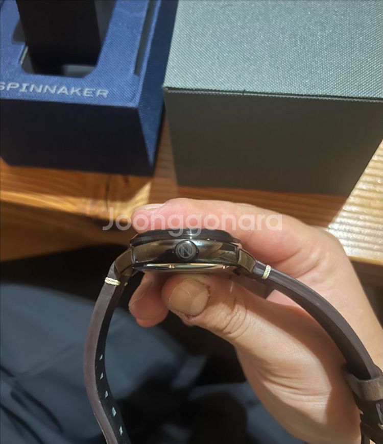 스피나커 헐 오토매틱 모델 판매합니다.--4