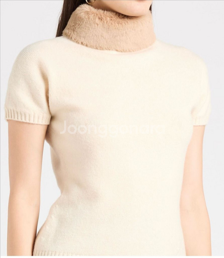 명품 블루마린 터틀넥 니트 크림 새상품--3