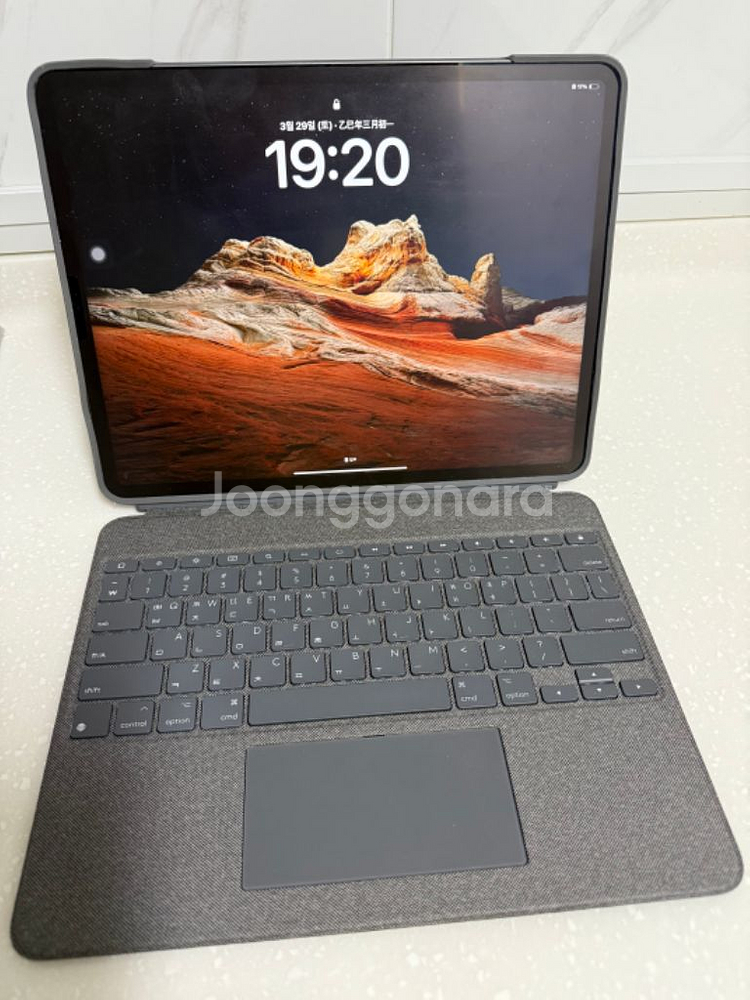 아이패드 프로 12.9 M1 256G 로지텍키보드케이스--0