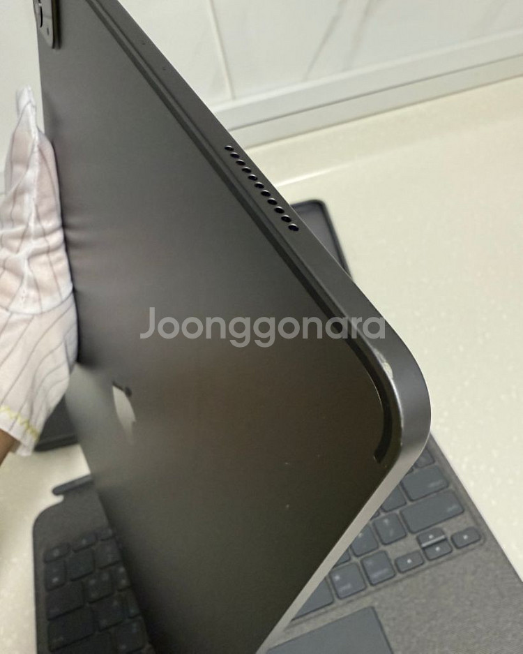 아이패드 프로 12.9 M1 256G 로지텍키보드케이스--8