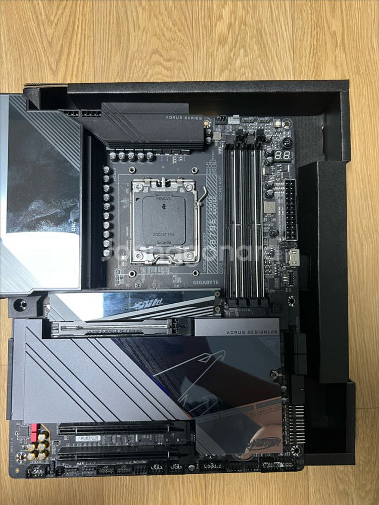 기가바이트 X870E 어로스 마스터 메인보드 판매--1