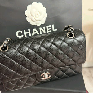 샤넬 클래식 미듐 가방 팔아용