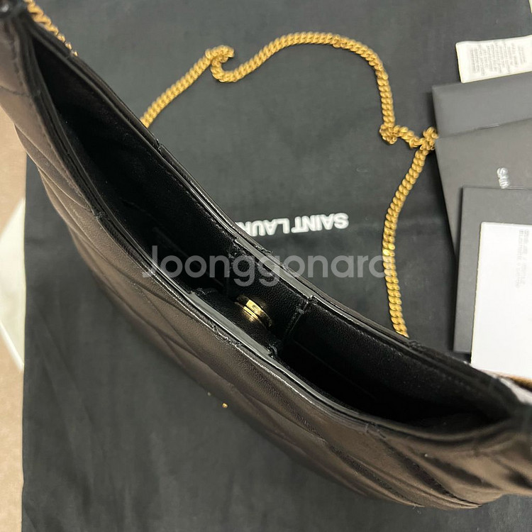 생로랑 램스킨 다이아 퀄팅 쉐이드 호보백 가방--4