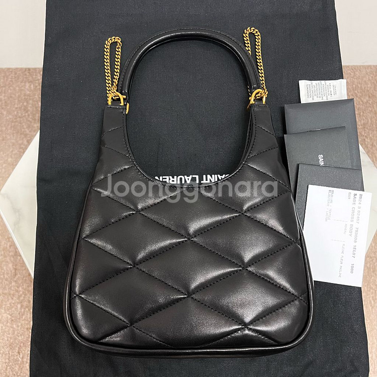 생로랑 램스킨 다이아 퀄팅 쉐이드 호보백 가방--1