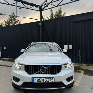 볼보 xc40 b4 인스크립션