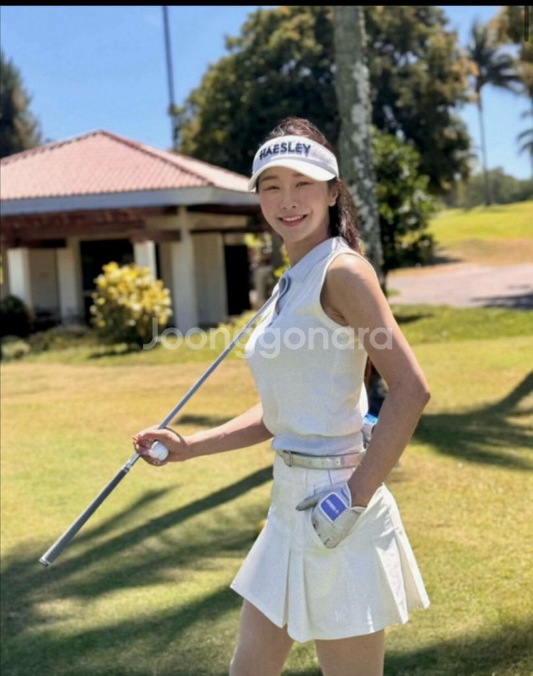 버뮤다그래스 배색 니트 베스트 화이트 새상품--3