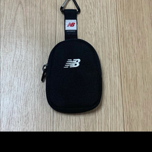 뉴발란스 지갑 겸 이어폰 케이스