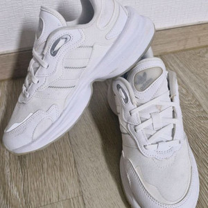 아디다스 젠틱 225