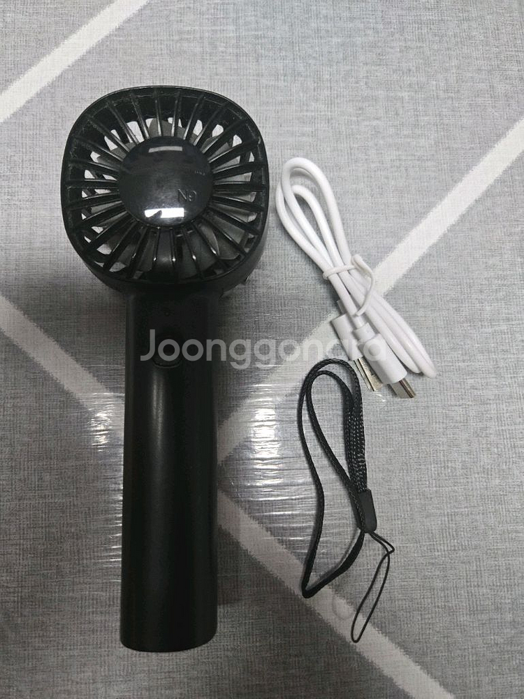 루메나 fan c 휴대용 선풍기 블랙 2대 팝니다--2