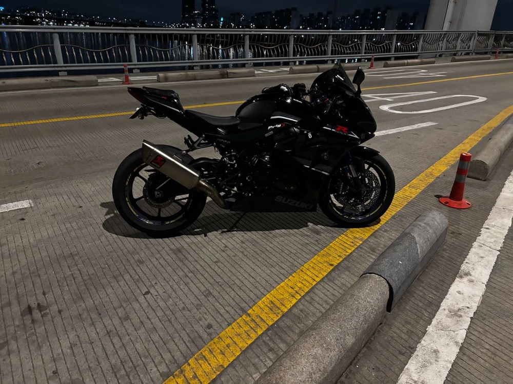 18년식 아크라풀배기 r1000r 이미지