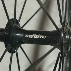 Sufeite 휠