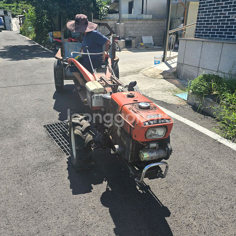 로타리용 경운기(대동8마력)--1