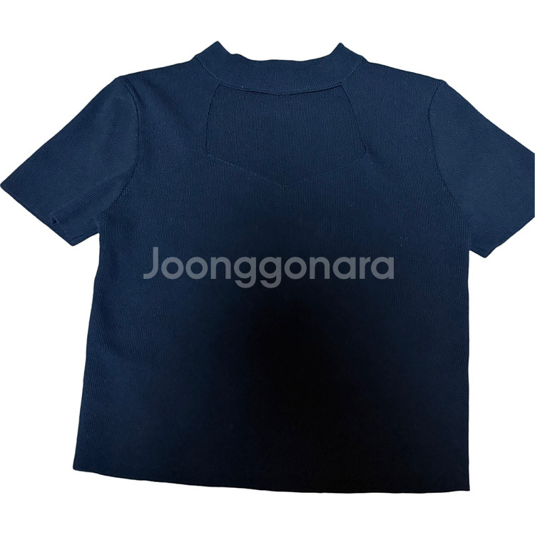 블랙 컷아웃 반팔 골지 티셔츠--3