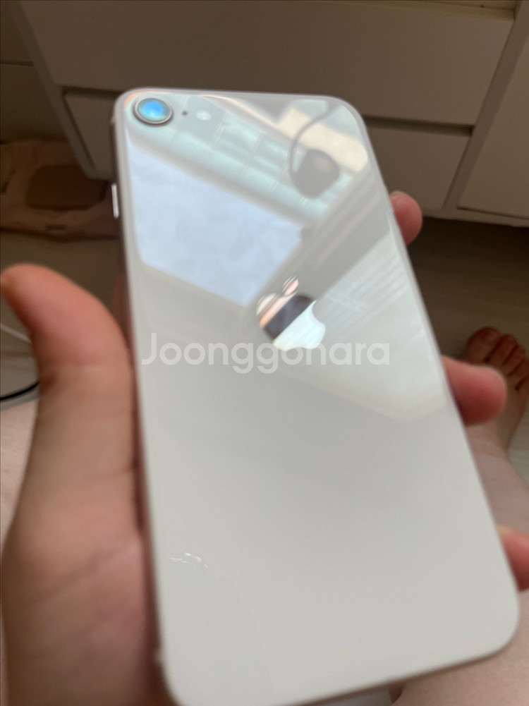아이폰 se3 128기가 판매합니다--1