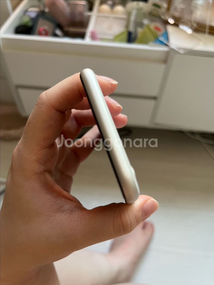 아이폰 se3 128기가 판매합니다--2