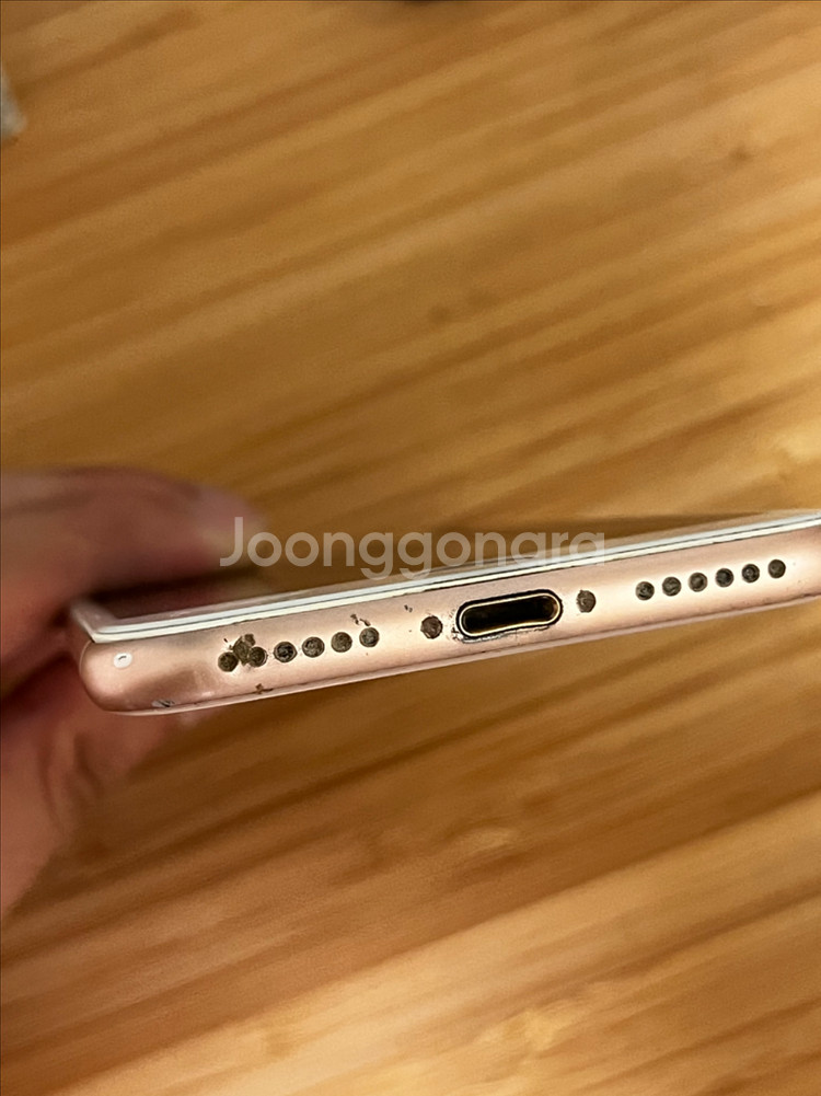아이폰8 골드 64GB--3