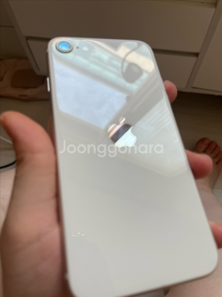 아이폰 se3 128기가 판매합니다--11