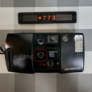 올림푸스 AF-1 트윈 데이터백 필름카메라