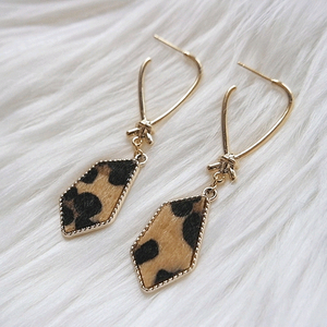 무니켈침 귀걸이