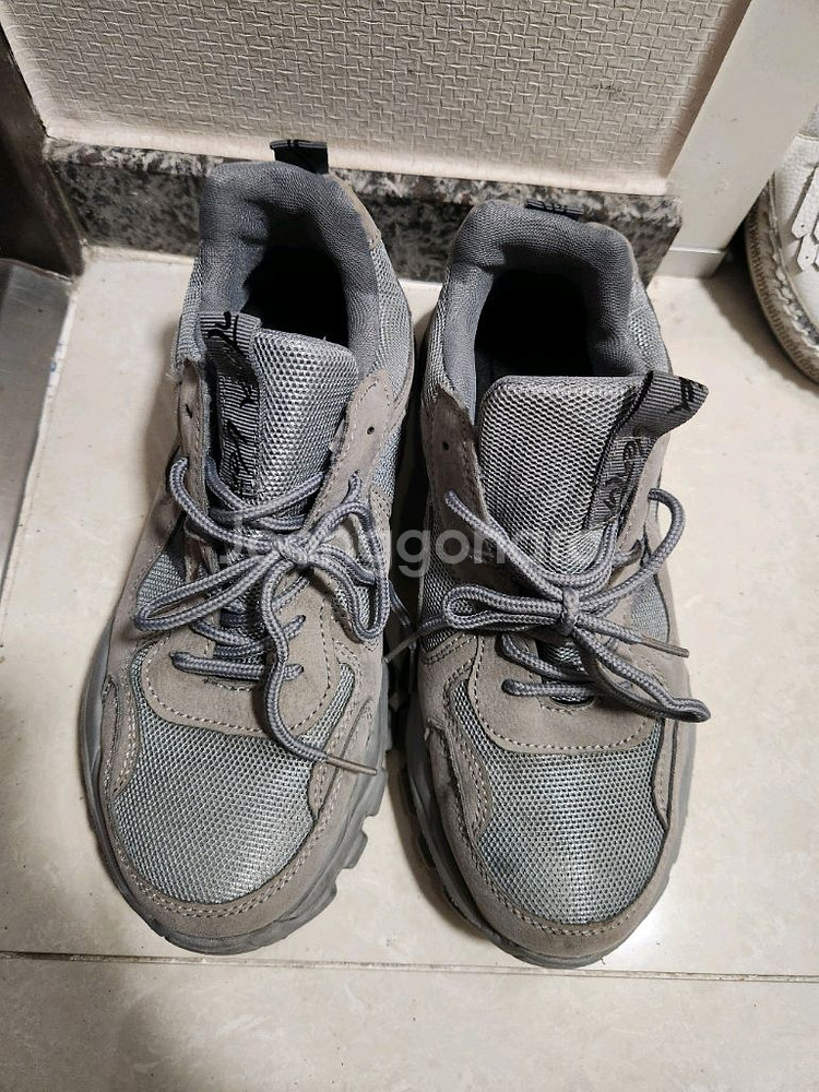 남자회색메쉬 운동화 스니커즈 265--1