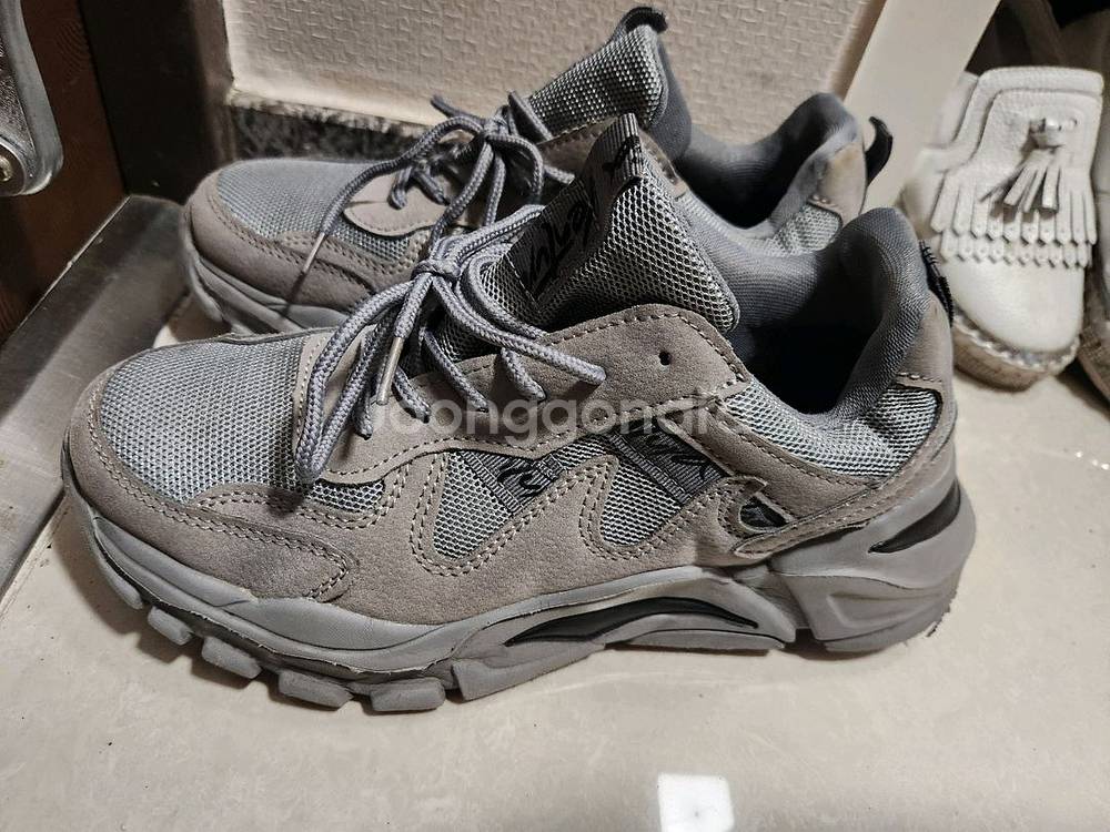 남자회색메쉬 운동화 스니커즈 265--2