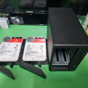시놀로지 DS723+ NAS + 아이언울프 16TB