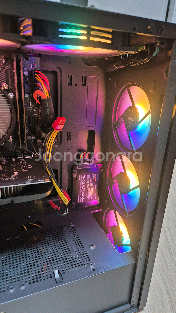 i3-10100F ,32램 , gtx1650 팜--1