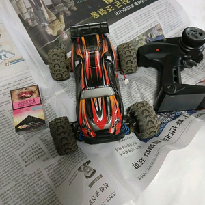 1:24급 브러쉬드 RC카 판매합니다