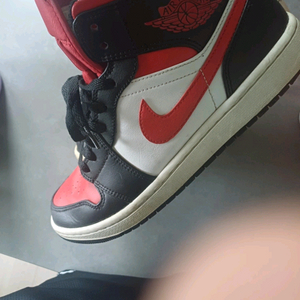 조던1 미드