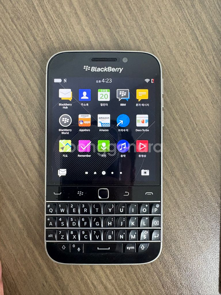 블랙베리 클래식 판매합니다.--0