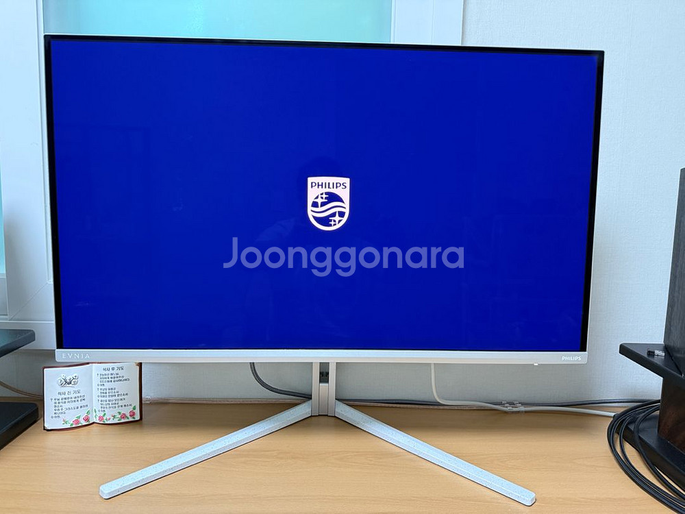 필립스 에브니아 32M2N8800 UHD OLED--3