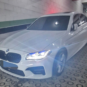 BMW F10 컨버전 신형 라이트 테일램프