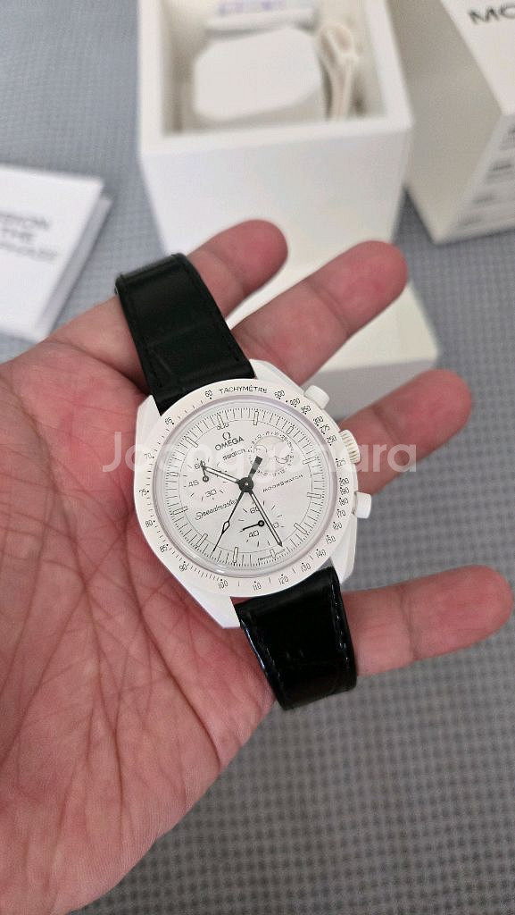 문스와치 스누피에디션 화이트 24년9월 제품--0