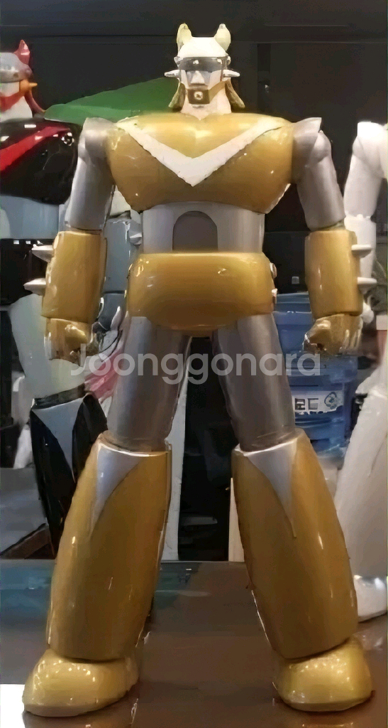 60체 한정판 태권브이 76.7cm 골드버전 팝니다ㅎ--0
