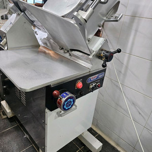 FUJIEE HFS-350G 냉동 후지육절기