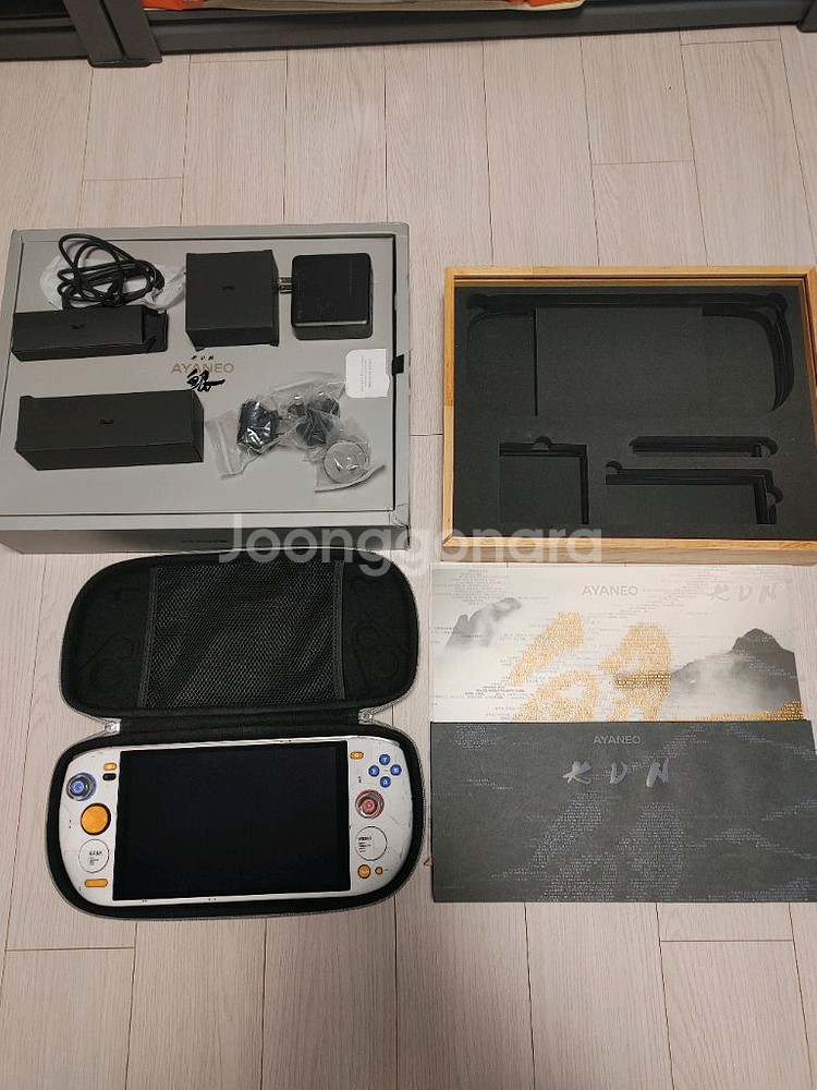UMPC 아야네오쿤 7840u 32램 2테라 급처합니다--1