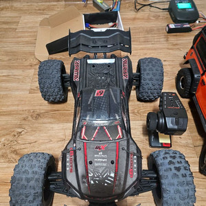 Arrma Kraton 6S exb 1:8 RC카