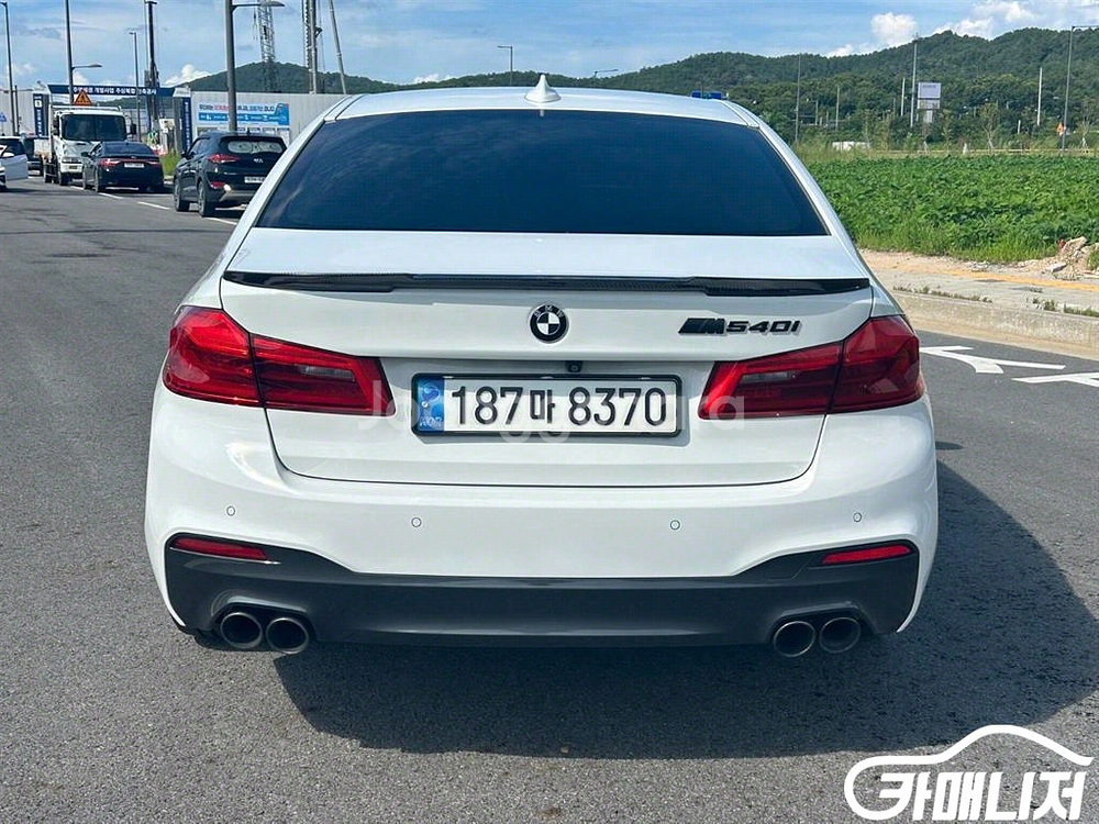 [BMW]5시리즈 (G30) 530i M 스포츠 #앱특--3