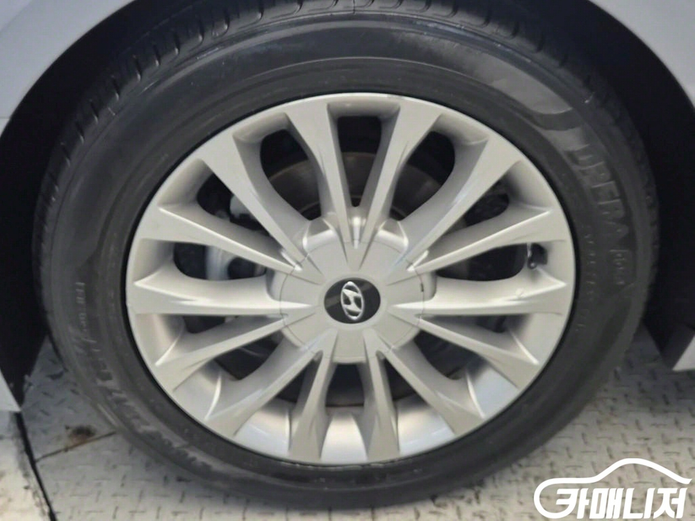 [현대]LF 쏘나타 2.0 스마트 기본형 (5인승) #--4