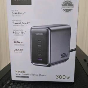 유그린 UGREEN 300W GaN PD3.1 충전기