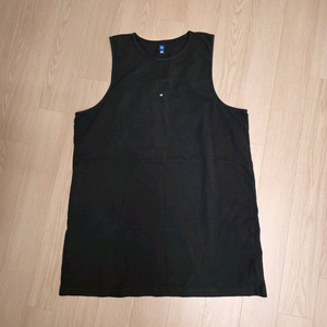 (새상품) 이지 갭 발렌시아가 루즈탑 탱크 블랙 XL