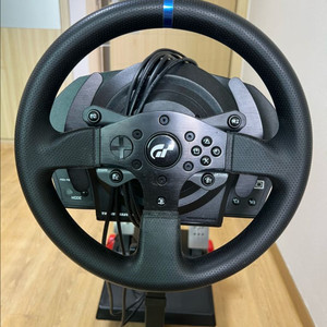 트러스트마스터 t300rs 팝니다 +거치대