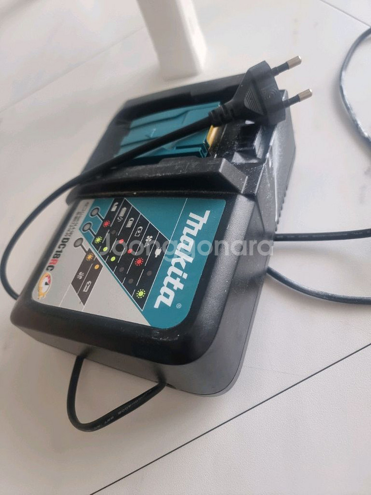 마끼다 DC18RC 충전기--3