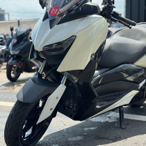 야마하 xmax300 (2021)