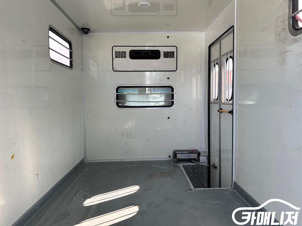 [소형화물][워크스루밴]봉고3 1.0톤 (1톤) #앱특 이미지