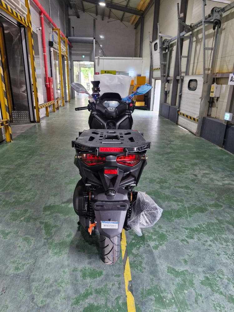 25년 신형 XMAX300 배달오토바이 이미지