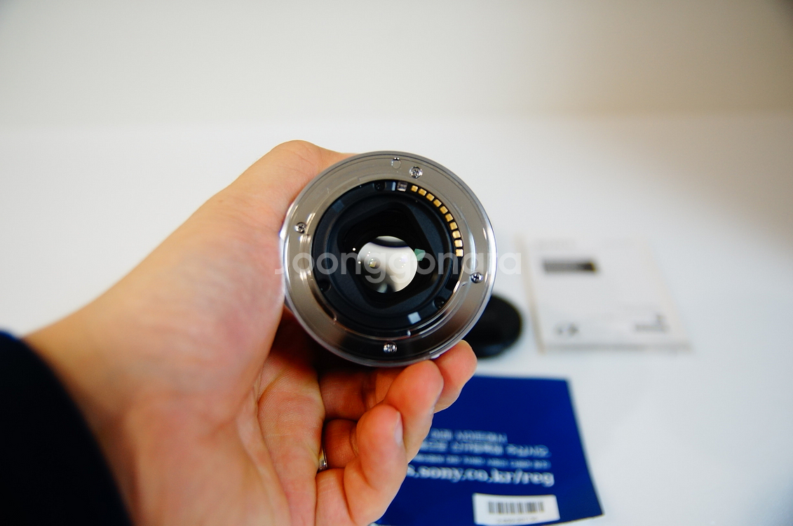 [소니] 여친렌즈 SEL 50mm f1.8 단렌즈--3