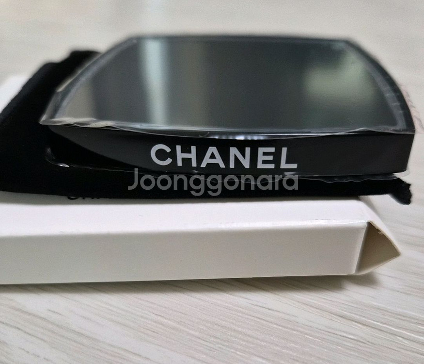 샤넬 거울 (새상품)ㅡ18--1