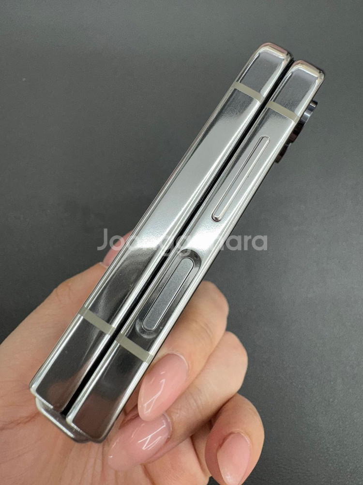 [대전중고폰]363753 갤럭시Z플립5 256G 무잔상--4