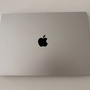 MacBook M4 Max 16 Core 128GB